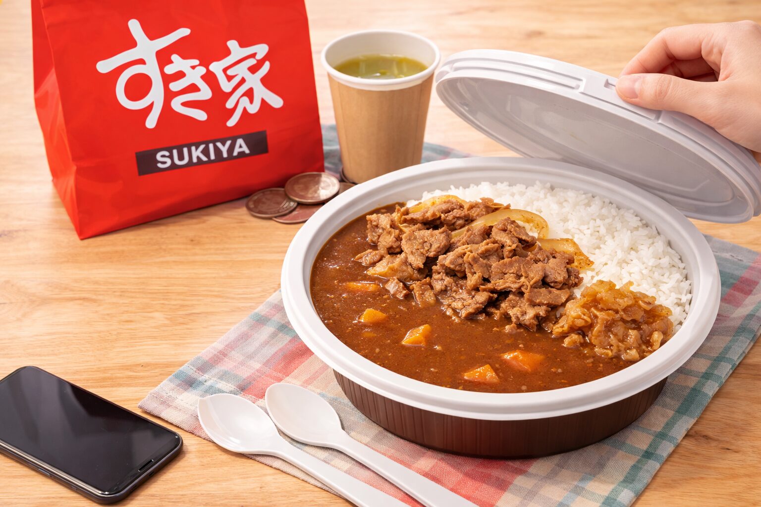 すき家カレーは持ち帰りできる？値段・ルーのみ注文・容器まで実食レビュー